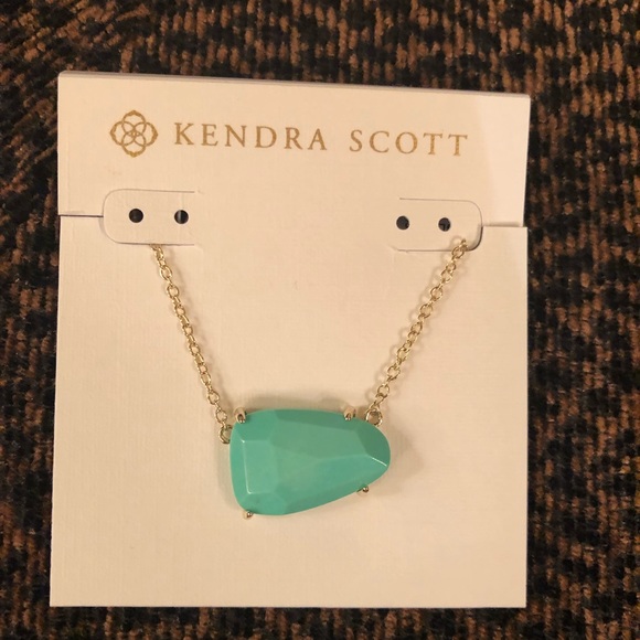 Kendra Scott Jewelry - NWT Kendra Scott Isla Necklace Kendra Scott Jewelry - NWT Kendra Scott Isla Necklace